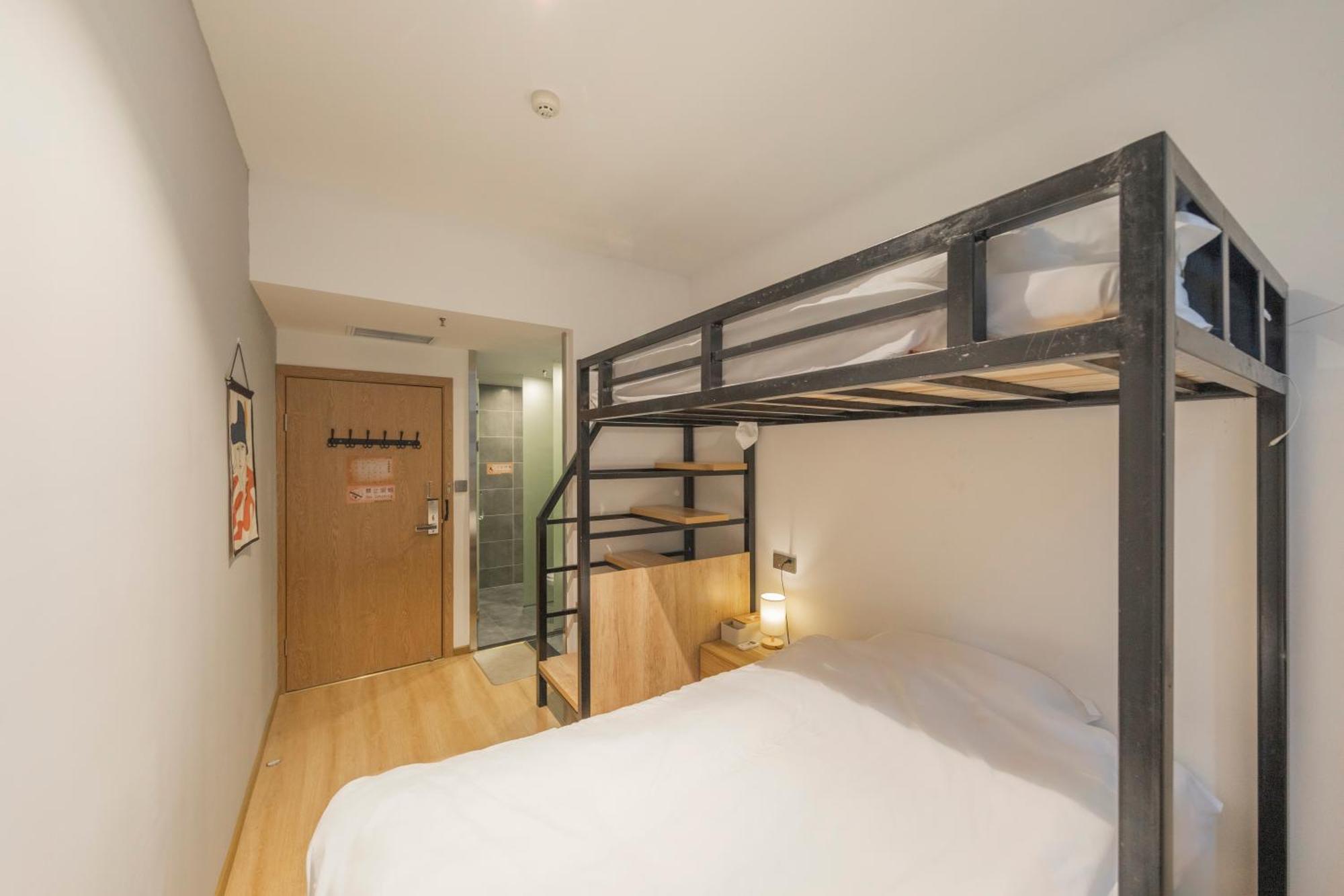 Fangorn Hostel Чунцин Экстерьер фото