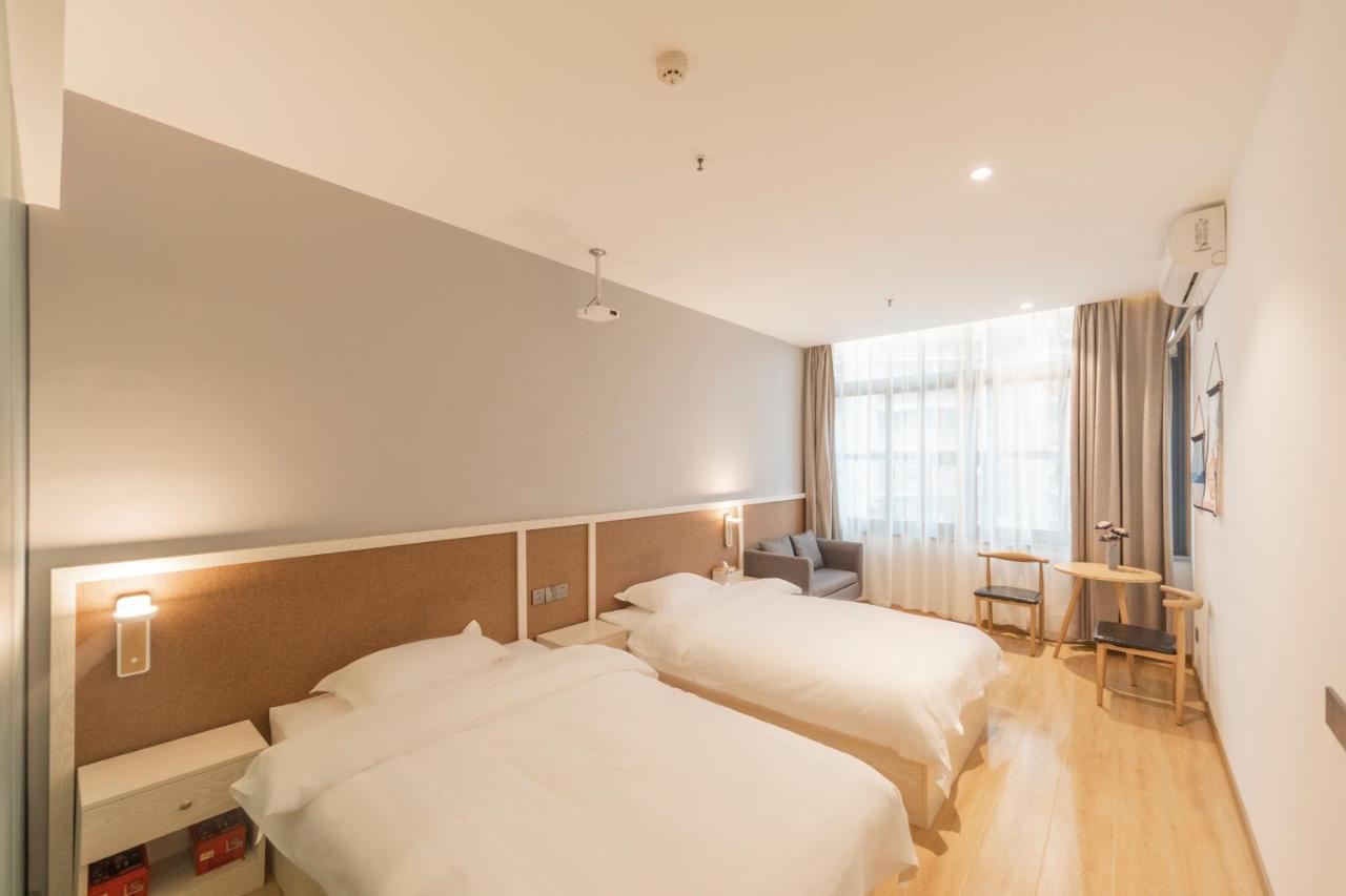Fangorn Hostel Чунцин Экстерьер фото