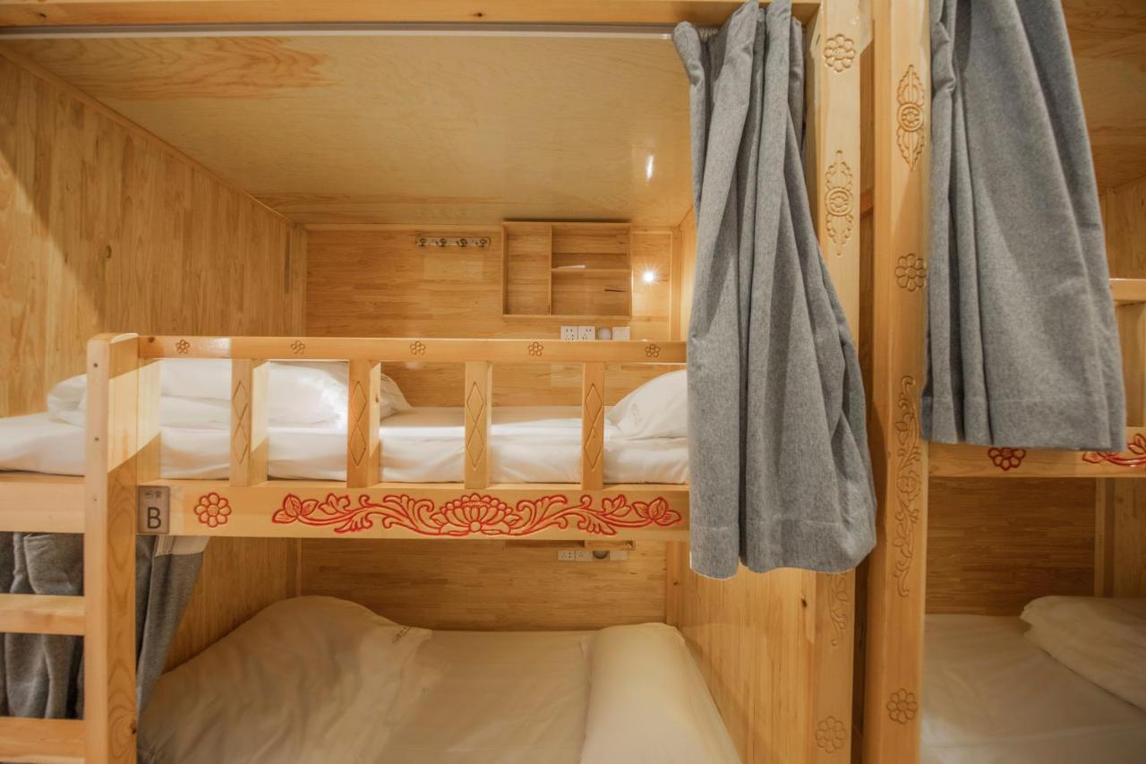 Fangorn Hostel Чунцин Экстерьер фото
